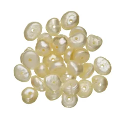 Blanding af 30 stk. ferskvandsperler, 5 mm lange, 3-4 mm brede og 4 mm tykke