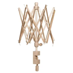 Garnvinde med garnkrone, fremstillet af træ. Længde 66 cm