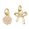 2 guldfarvede vedhæng/charms, rosa rose Ø7,7 mm, sløjfe/ribbon 10×10 mm