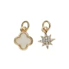 2 guldfarvede vedhæng/charms, stjerne med simili Ø9 mm, blomst hvidt center Ø10 mm