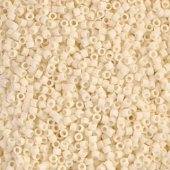 MIYUKI Delica 11/0 creme m 5g – DB0762 Opaque Cream Matted