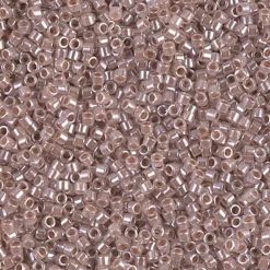 MIYUKI Delica 11/0 muldvarp 5g – DB0256 Lined Crystal Taupe