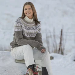 Opskriftsbog 2108 Eco Highland wool – 8 opskrifter til trøjer og cardigans til kvinder