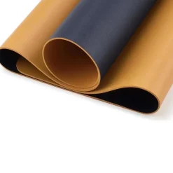 Skrivebordsunderlag af PU-læder/kunstlæder, navy. Mål: 90×43×0,2 cm