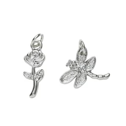 2 sølvfarvede vedhæng/charms guldsmed 13,8×14,5 mm, rose 7×18,6 mm