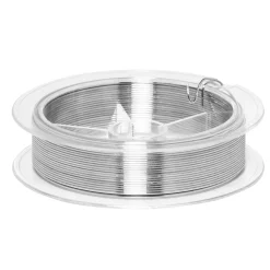 Smykketråd af metal, sølvfarvet. Tykkelse 0,8 mm, længde 18 meter