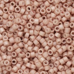 TOHO-perler 11/0 – beige frosted, 764 Opaque frosted pastel shrimp