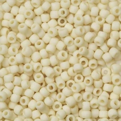 TOHO-perler runde 11/0 – offwhite, 51F Opaque frosted light beige